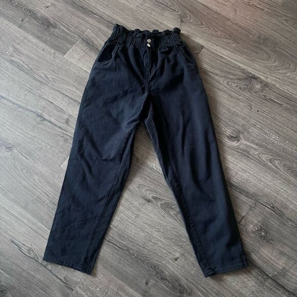 H&M Women’s Black S Ruffled Pants Size 4 - Picture 1 of 4